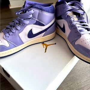NWOT Nike Women’s Air Jordan 1 Mid SE - Purple